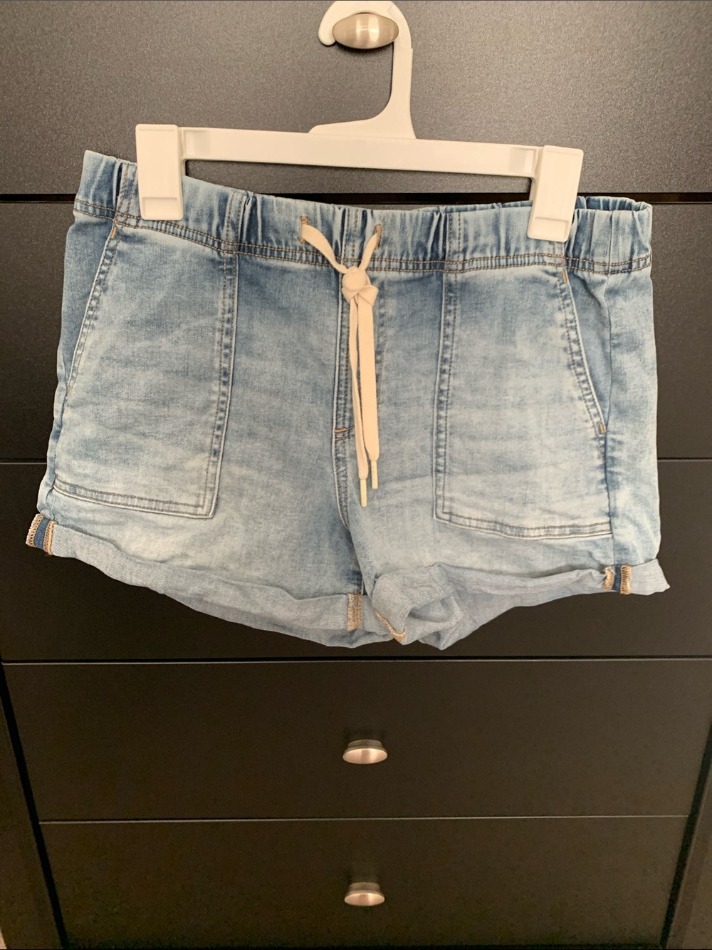 New, never worn UpWest Women’s Light Blue Denim Drawstring Shorts Small